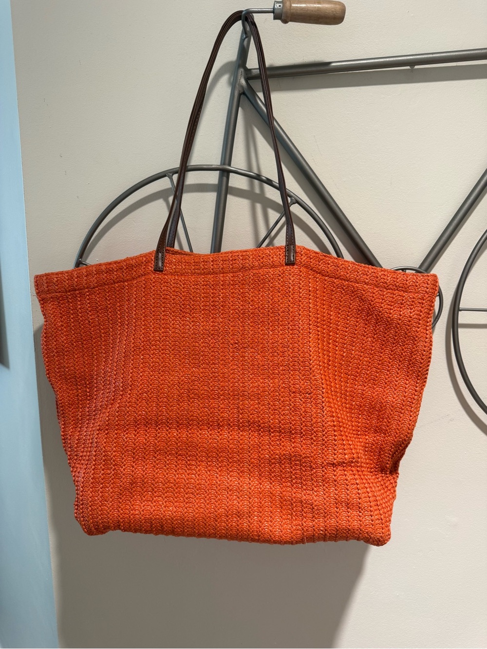 Vera Bradley Orange Straw Woven Sea Turtle Tote Bag | Tropical Beach Carryall - Picture 3 of 4